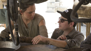 <i>The Last Jedi</i> inspiró a J.J. Abrams a arriesgarse más en <i>Star Wars: The Rise of Skywalker</i>